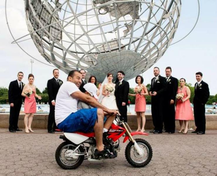 20 неудачных свадебных фото, которые потешили всех, кроме невест